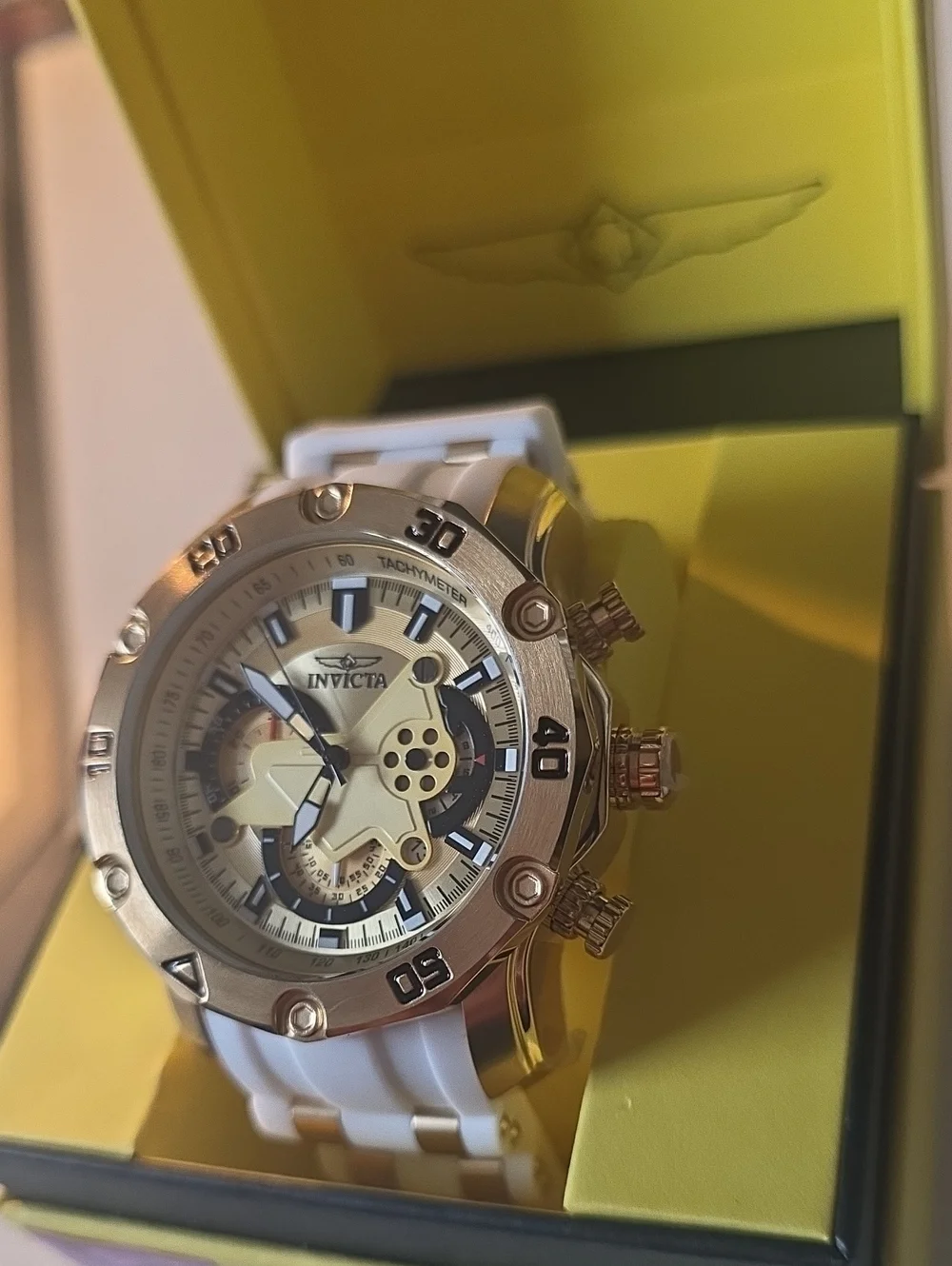 515.  Invicta Pro Diver SCUBA Men's Watch - 50mm. Gold, White (23424)